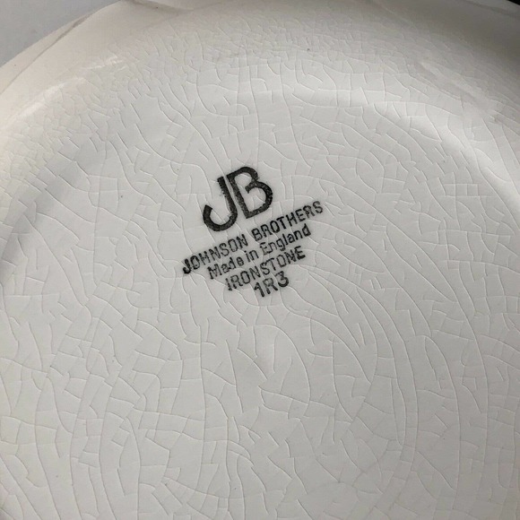 Set of 2 Johnson Brothers Berggren 8" Plates Folk Art Flowers Swedish Design - Picture 12 of 12